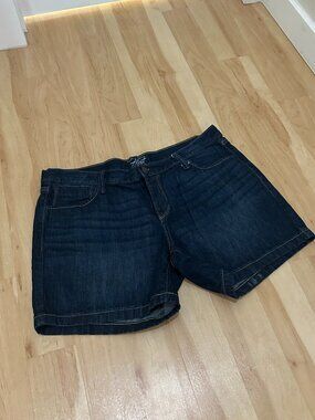Old Navy Flirt Dark Wash 5" Inseam Jean Shorts - 14